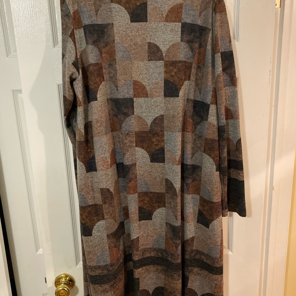 ISLE Sweater Set- Patterned Size Large - Picture 4 of 4